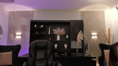 AMY WALKER online show from 03-01-25, 10:13