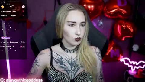 Snapshot of amywhitenessxx chatting on 02-18-26, 11:06 Amy switch Goddess divine Mistress online show from 02-18-26, 11:06