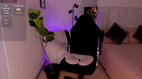    online show from 06-20-26, 09:56