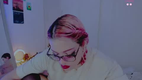 Snapshot of amyy_rouse chatting on 07-16-26, 12:27 Collinns online show from 07-16-26, 12:27