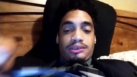 Snapshot of an377432 chatting on 03-04-25, 02:06 an377432 online show from 03-04-25, 02:06