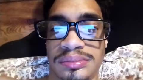 Snapshot of an377432 chatting on 03-05-25, 01:52 an377432 online show from 03-05-25, 01:52