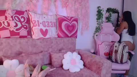 Ana online show from 06-15-26, 12:24