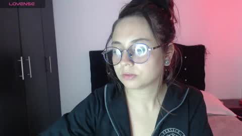Snapshot of ana_arms_ chatting on 03-31-26, 03:45 ana_arms_ online show from 03-31-26, 03:45