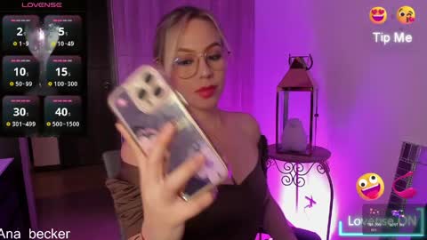 Snapshot of ana_becker1 chatting on 04-10-26, 11:53 Ana online show from 04-10-26, 11:53