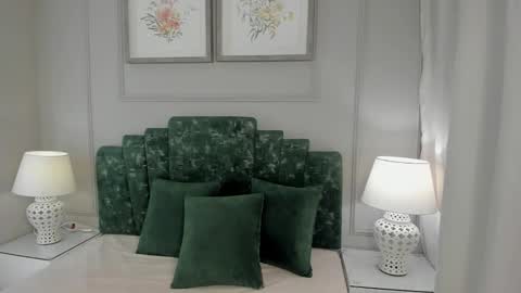 Ana  online show from 09-30-25, 10:53