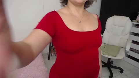 Snapshot of ana_hotmilf chatting on 12-07-24, 11:40 Ana online show from 12-07-24, 11:40