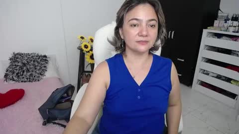 Snapshot of ana_hotmilf chatting on 12-12-24, 09:37 Ana online show from 12-12-24, 09:37