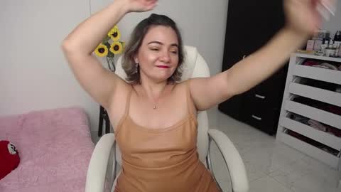 Snapshot of ana_hotmilf chatting on 12-20-24, 02:52 Ana online show from 12-20-24, 02:52