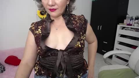 Snapshot of ana_hotmilf chatting on 12-22-24, 04:06 Ana online show from 12-22-24, 04:06