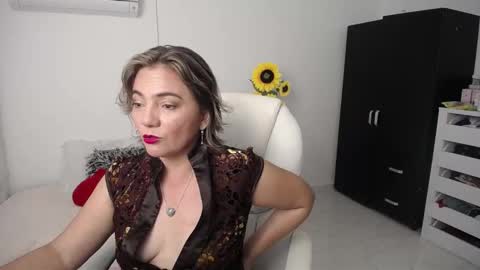 Snapshot of ana_hotmilf chatting on 01-03-25, 10:08 Ana online show from 01-03-25, 10:08