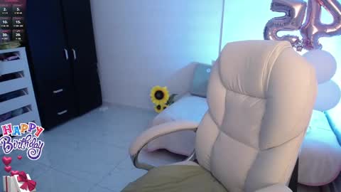 Snapshot of ana_hotmilf chatting on 01-11-25, 11:56 Ana online show from 01-11-25, 11:56