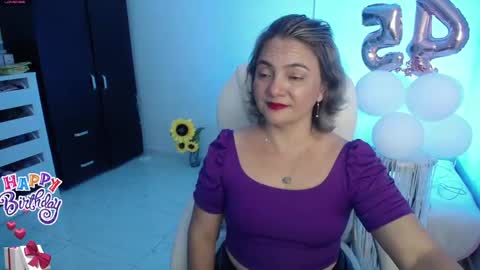 Snapshot of ana_hotmilf chatting on 01-14-25, 01:47 Ana online show from 01-14-25, 01:47