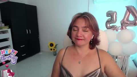 Snapshot of ana_hotmilf chatting on 01-15-25, 01:56 Ana online show from 01-15-25, 01:56