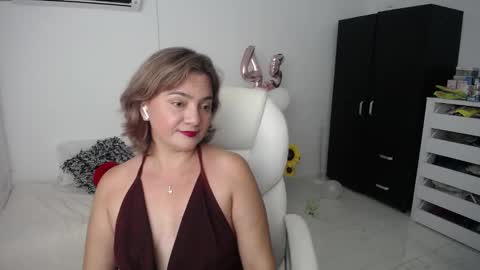 Snapshot of ana_hotmilf chatting on 01-20-25, 10:59 Ana online show from 01-20-25, 10:59