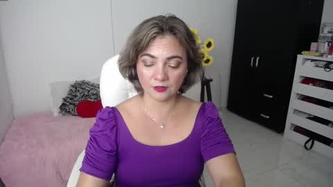 Snapshot of ana_hotmilf chatting on 02-18-25, 02:27 Ana online show from 02-18-25, 02:27