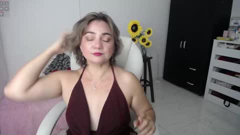 Snapshot of ana_hotmilf chatting on 02-19-25, 11:25 Ana online show from 02-19-25, 11:25