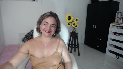 Snapshot of ana_hotmilf chatting on 02-21-25, 03:01 Ana online show from 02-21-25, 03:01