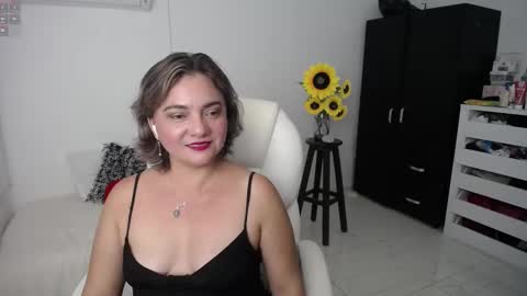 Snapshot of ana_hotmilf chatting on 03-06-25, 11:20 Ana online show from 03-06-25, 11:20