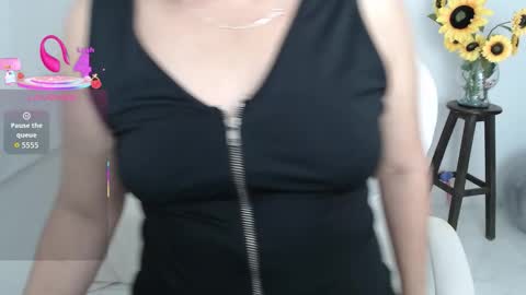 Snapshot of ana_hotmilf chatting on 10-30-25, 10:43 Ana online show from 10-30-25, 10:43