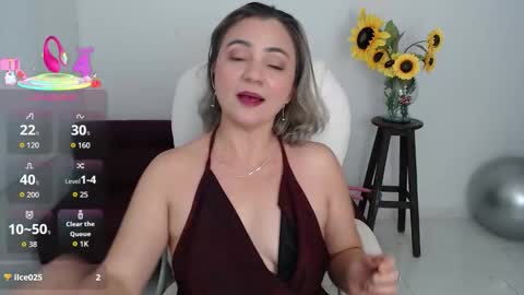 Snapshot of ana_hotmilf chatting on 11-13-25, 12:09 Ana online show from 11-13-25, 12:09