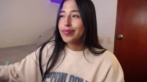 Snapshot of ana_m_ chatting on 10-01-25, 11:55 Ana online show from 10-01-25, 11:55