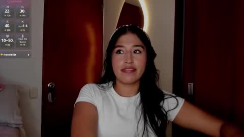 Snapshot of ana_m_ chatting on 03-12-26, 03:23 Ana online show from 03-12-26, 03:23