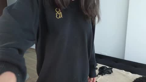 Ana Melissa online show from 10-24-25, 05:20