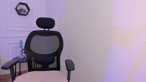 Ana online show from 11-15-25, 09:21