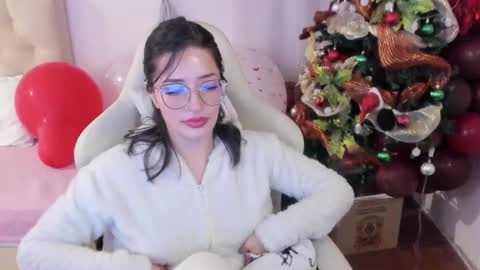 Im anna but you can call me as you want online show from 12-19-24, 07:29