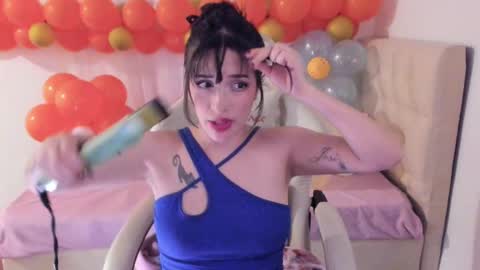 Im anna but you can call me as you want online show from 02-25-25, 11:33