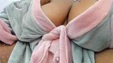 Snapshot of anaa_fuentes chatting on 01-13-25, 02:42 ANNA FUENTES online show from 01-13-25, 02:42