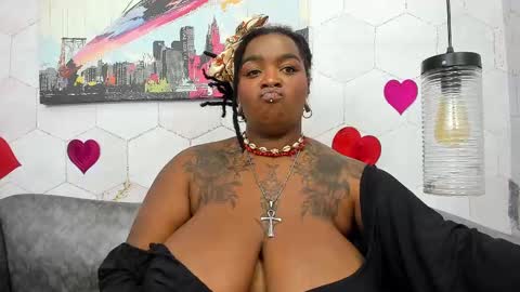 Snapshot of anaa_fuentes chatting on 02-19-25, 08:52 ANNA FUENTES online show from 02-19-25, 08:52