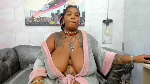 Snapshot of anaa_fuentes chatting on 03-05-25, 12:22 ANNA FUENTES online show from 03-05-25, 12:22