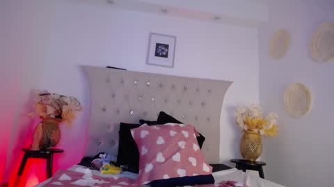 Ana Moon  online show from 12-21-24, 09:12