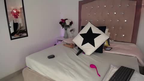 Ana Moon  online show from 02-06-25, 05:25