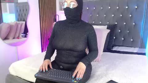Ana Moon  online show from 06-24-26, 04:22