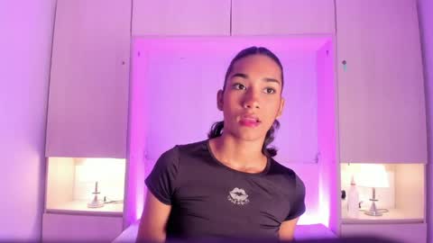 anaacollins_ online show from 05-01-26, 11:26