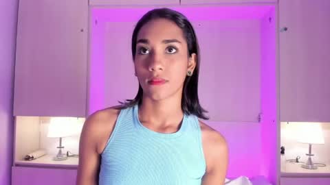 anaacollins_ online show from 05-09-26, 11:59