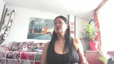 anaamature_ online show from 09-09-25, 05:56
