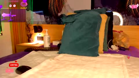 anabacker01 online show from 05-01-26, 12:43