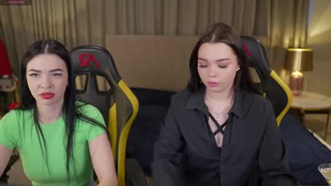 Sweet girls online show from 02-14-25, 12:14