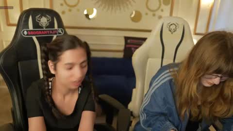 Sweet girls online show from 06-06-26, 10:42