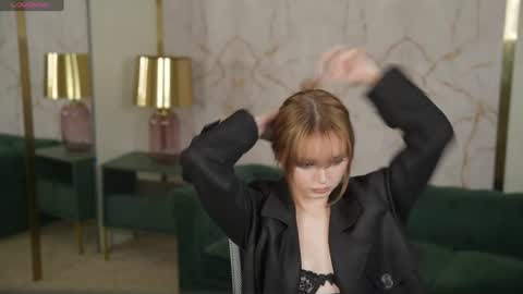 Sweet girls online show from 06-14-26, 10:39