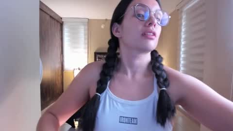 Anabel online show from 01-01-25, 12:44