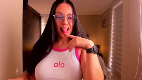 Anabel online show from 01-26-25, 01:36