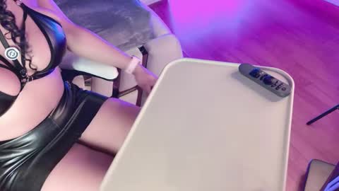 Snapshot of anabella_london chatting on 06-05-26, 11:49 Anabella online show from 06-05-26, 11:49