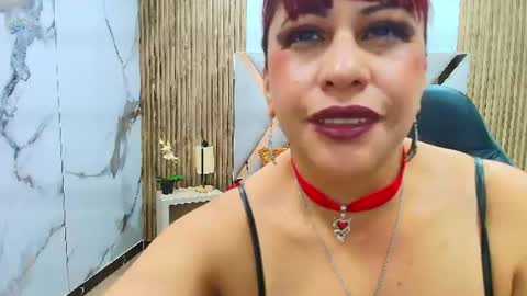 Snapshot of anabella_thompson chatting on 06-20-26, 11:35 Anabella online show from 06-20-26, 11:35