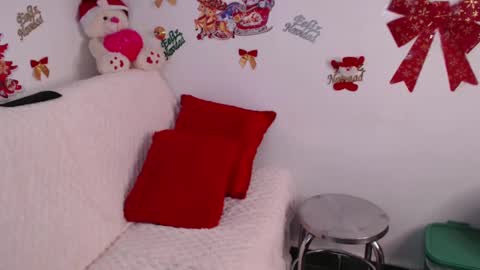 Snapshot of anabellered chatting on 12-11-24, 10:14 Ana online show from 12-11-24, 10:14