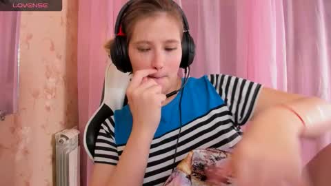 Snapshot of anabelmelody chatting on 11-06-25, 06:31 AnabelMelody online show from 11-06-25, 06:31